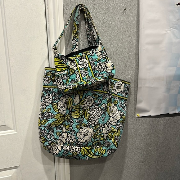 Vera Bradley Handbags - Vera Bradley Island Blooms Iconic Vera Tote and shoulder bag 2 pcs EUC